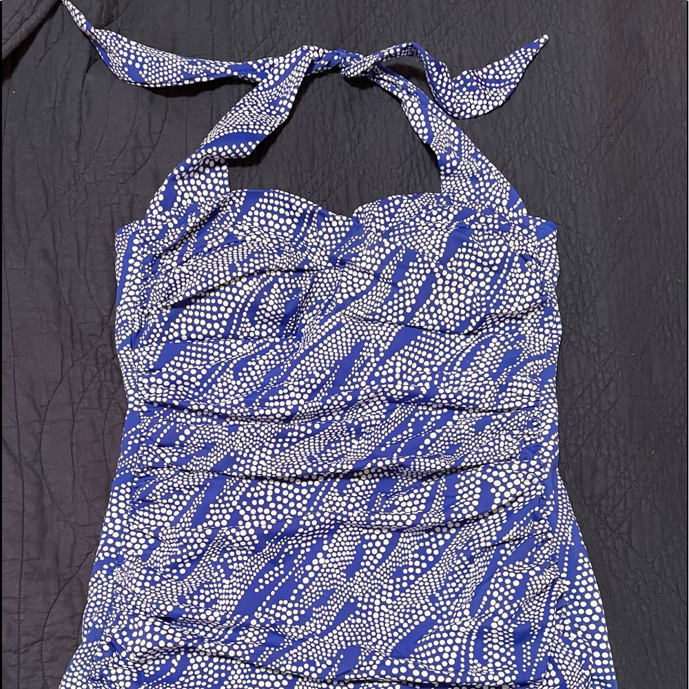 Women 1-piece Bathing Suit